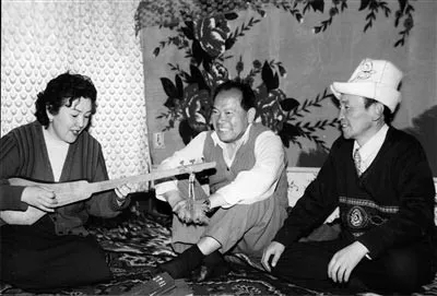 【医界丰碑】吴登云：以白袍初心温暖各族同胞