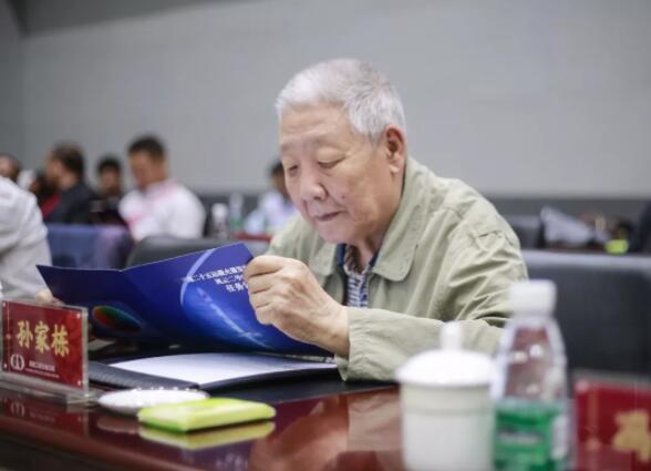 “北斗之父”一生为国造星 