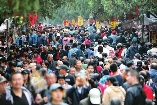 国庆假期全市共接待游客1288.4万人次 这个黄金周，济南到底火在哪儿？