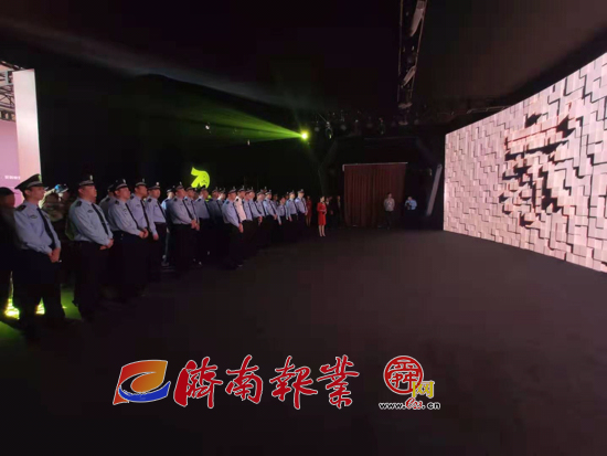 【家国同梦70年】济南70年发展成就展引泉城市民争相前往