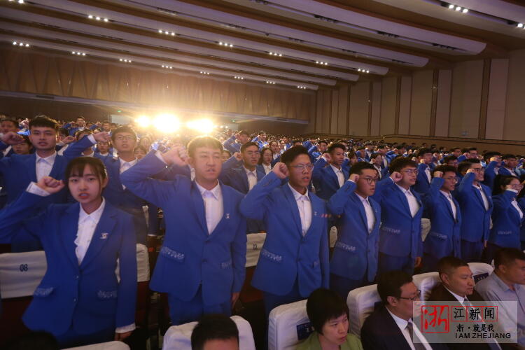 “小梧桐”出征世界互联网大会 新款“乌镇蓝”闪亮登场