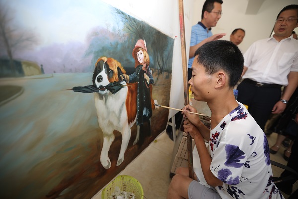 百名青年记者下基层