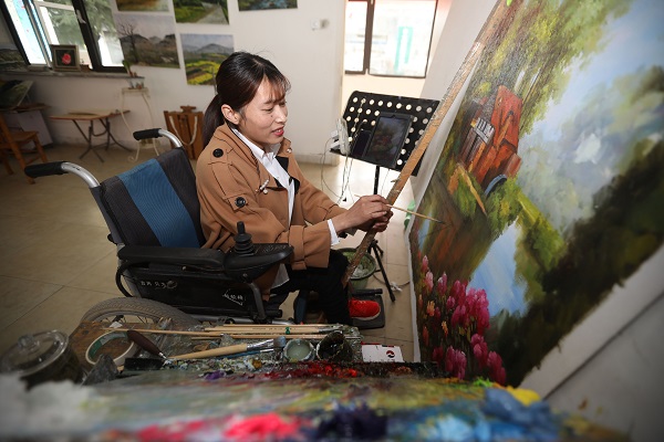 百名青年记者下基层