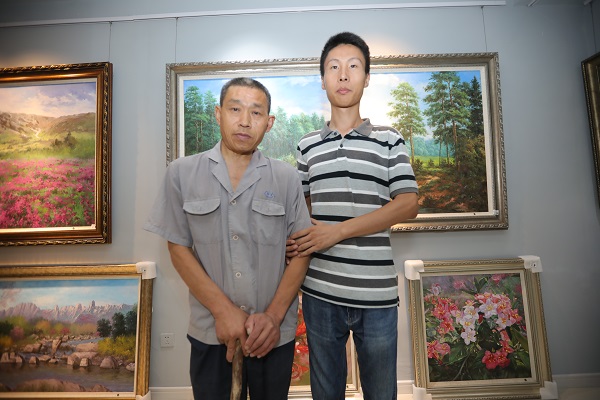 百名青年记者下基层