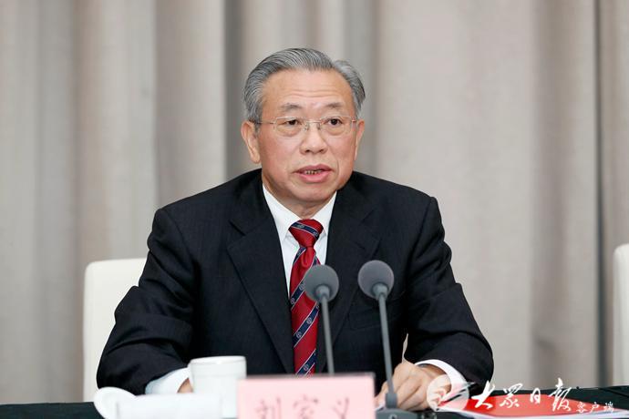 全省道德模范座谈会召开