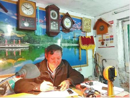 [温暖泉城]六旬退休老人做社区义工七年 “帮助别人让我感到幸福”