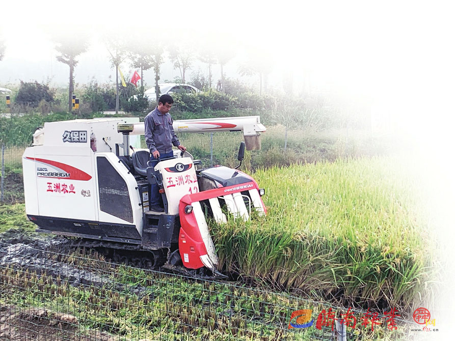 人在“展”中忆 逐“梦”更可期 ——“70周年成就展”让家国情怀更浓奋斗力量更足