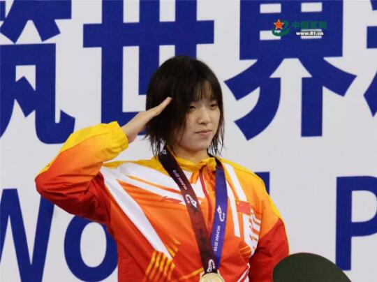 破纪录拿金牌，这些中国军人让人服气！