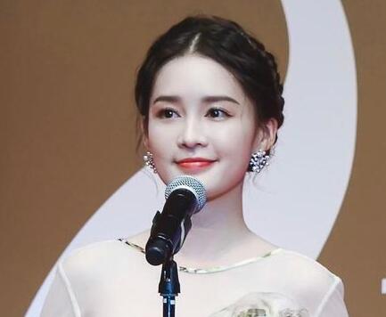 李沁借《中国机长》获金鹤奖 对此大家的反应是这样的...