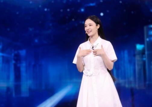 爱了爱了!《央视主持人大赛》神仙打架现场,网友:原来是这样