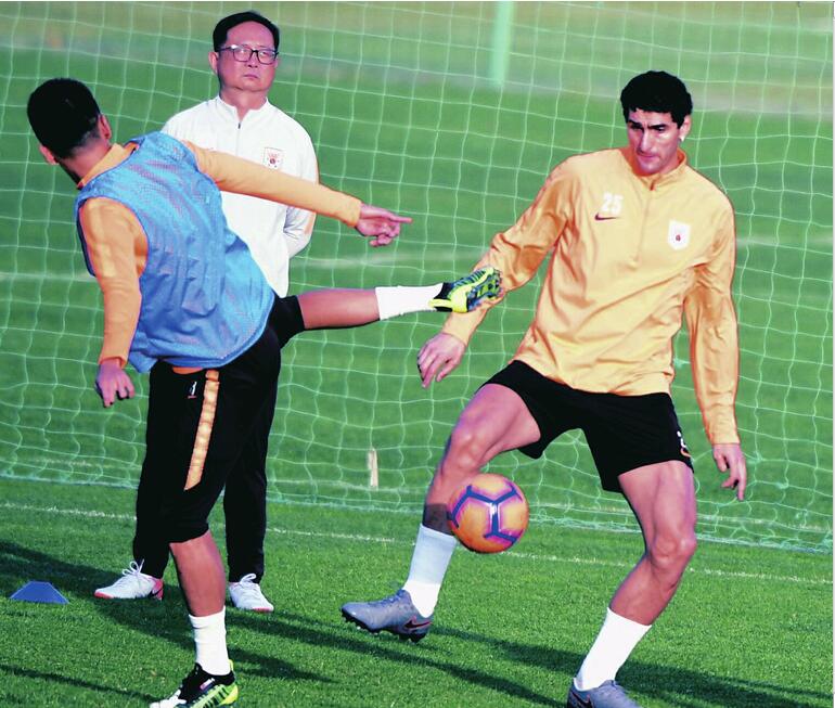 决战“上半场”今晚鲁治申?