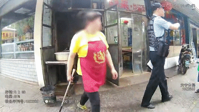 暴力催婚!母亲暴打30岁女儿到底怎么回事?真实原因没这么简单