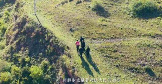 他们工作的剪影，带来一场热泪盈眶的感动