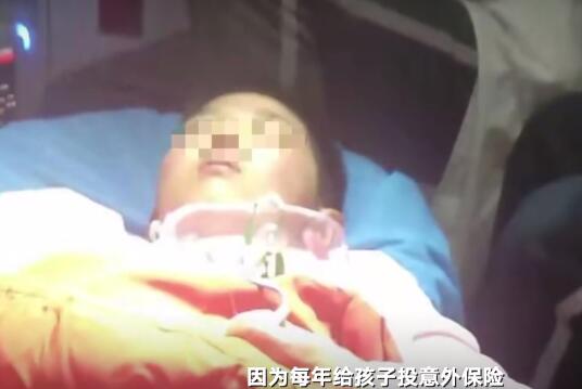 令人震惊!小学生被踢后身亡 生前出现了不会走、说胡话等症状