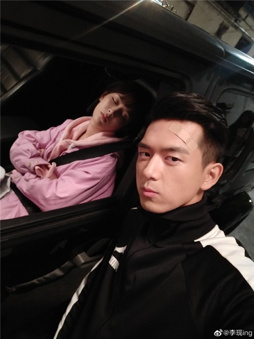 发糖啦发糖啦！李现为杨紫庆生晒珍藏照，现男友小心机满满！