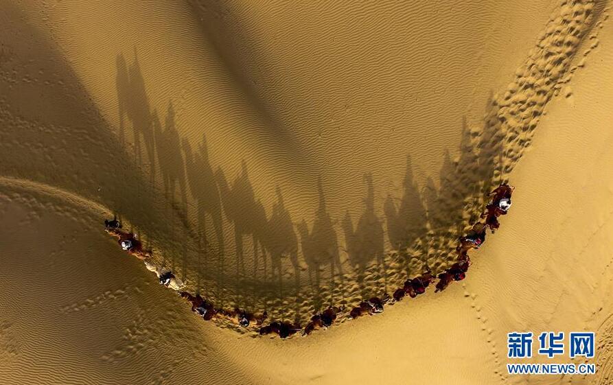 今年前10月新疆旅游接待游客超2亿人次