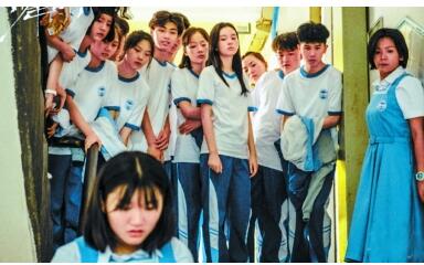 少年的你票房13亿 剧情引发人们关于心灵救赎的思考