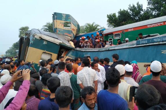 惨烈!孟加拉国火车相撞致15死40伤 伤亡人数恐会进一步上升