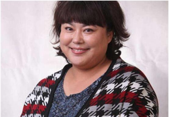 李菁菁宣布退圈 回归家庭成为全职妈妈