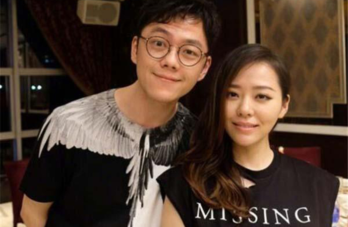 张靓颖绯闻男友聚餐怎么回事?对方曾作为伴郎见证张靓颖冯轲婚礼