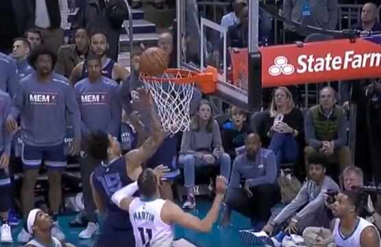 眼神坚定不手软!莫兰特绝杀 皮球弹筐命中只留给对手0.7秒