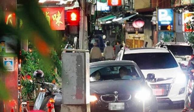 Selina前夫新恋情曝光，与小4岁金钟视后甜蜜约会