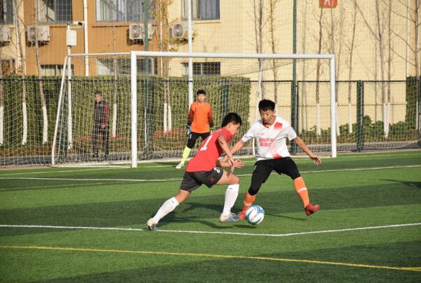 山东省足球特色高级中学足球锦标赛在鲁能足校举行