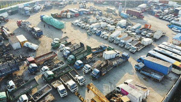 补贴倒计时！济南老旧柴油车排队等报废