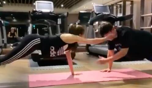 今日份狗粮！周杰伦昆凌一起健身不忘秀恩爱，周杰伦还被扇耳光？