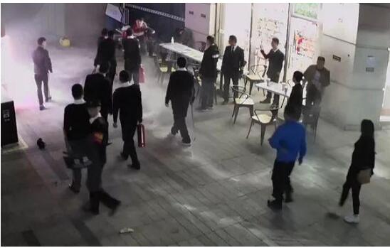 怎么搞的？女教练半夜痛哭 导致11人集体群架9人被行政拘留