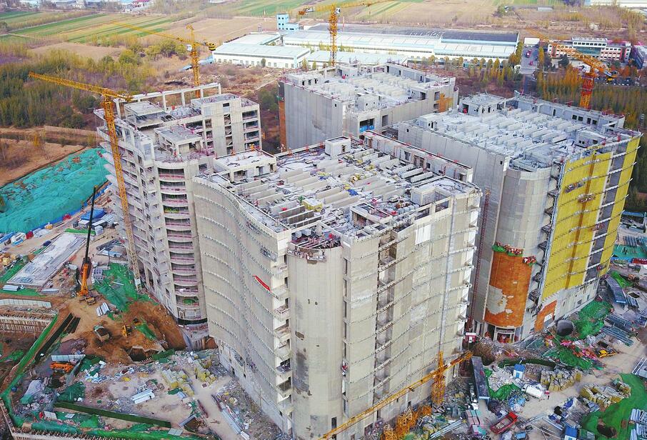 【创城再出发 品质再提升】国家健康医疗大数据北方中心存储中心主体封顶