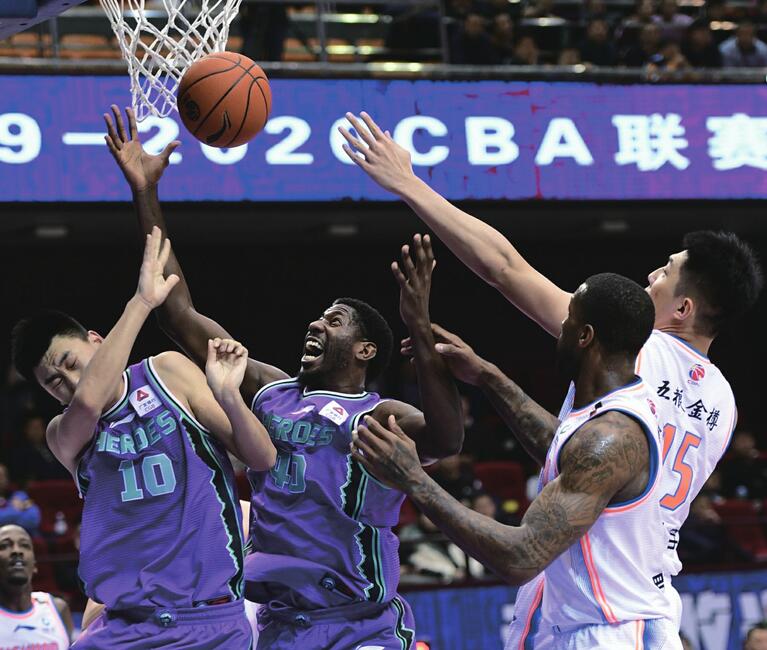 三连败了，该如何破局？山东男篮主场惜败四川队 巩晓彬赛后主动揽责