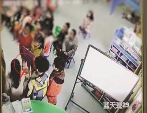 惊呆了!小朋友排队扇耳光怎么回事?终于真相了,原来是这样!