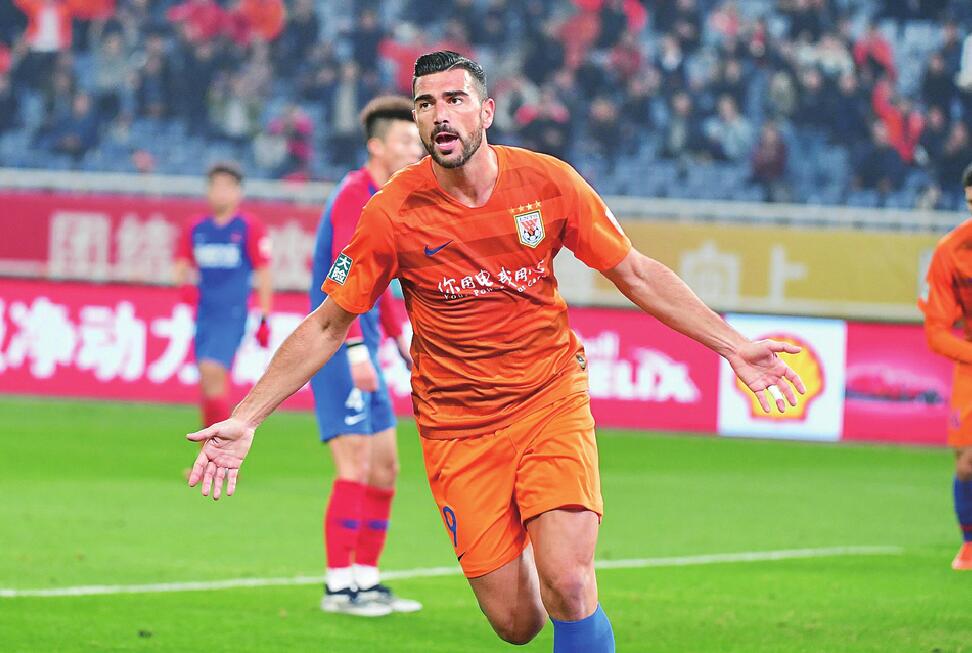 鲁能2:0重庆斯威 佩莱格德斯破门 胜利虽可喜 伤病惹人烦