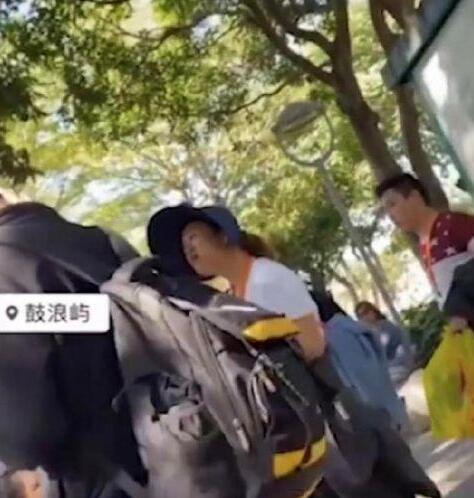 信不信我让你走不出去？导游在鼓浪屿威胁游客太嚣张