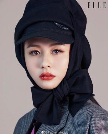 最美星二代！邱淑贞女儿封面出炉 难免被同妈妈比较但是也超美了