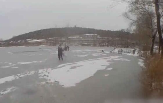 会后悔吧?丈夫跳冰窟救妻被困 背后真相让人太心寒了