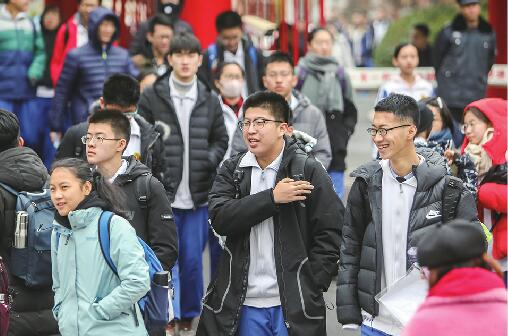 新高考首次练兵,外语变化最大 连考两次听力取最好成绩