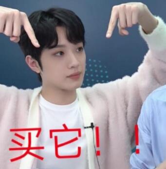 事业滑铁卢？李佳琦遇上8G网速夏之光 网友：确定不是来砸饭碗的？