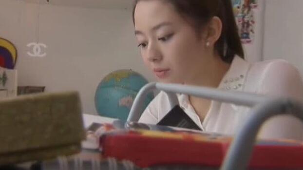 吉娜18岁采访视频曝光, 婴儿肥明显五官精致有些撞脸郎朗