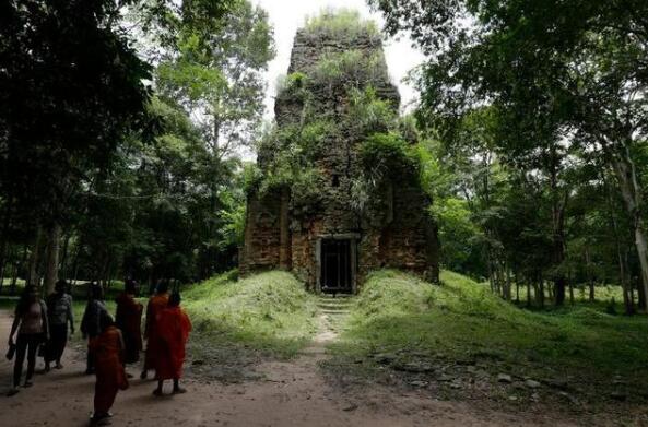 柬埔寨一寺庙坍塌20余人被埋，如何在坍塌的建筑物中自救?