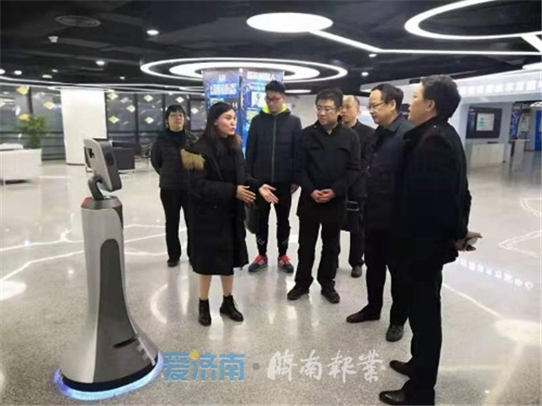 历下干部甘当企业