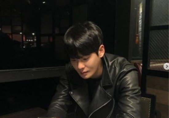 韩国演员车仁河被发现家中死亡 年仅27岁 韩国娱乐圈到底是怎么了