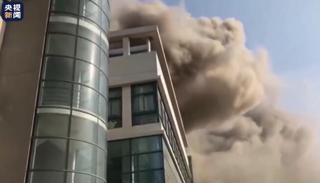 南通大学食堂着火浓烟滚滚,所幸无人受伤!火灾逃生自救黄金法则