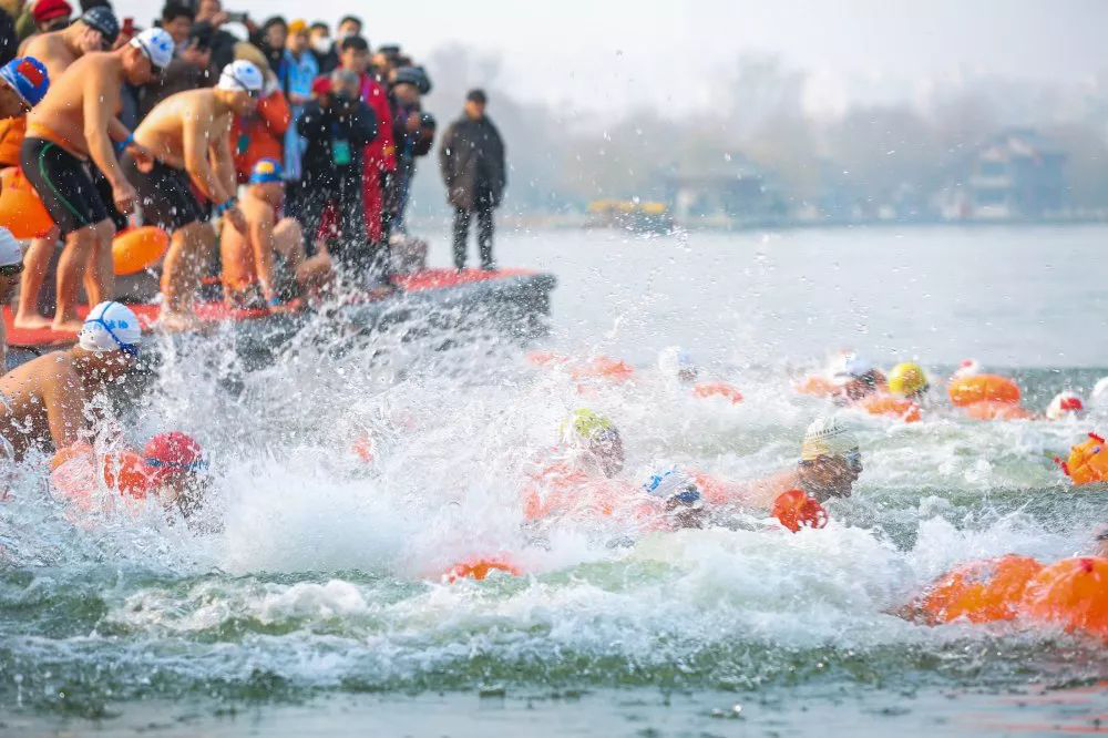 鈥滃潥鎸佷綘鐨勫媷鏁⑩€濓紒2020骞村浗闄呭啲娉充笘鐣屾澂鏆ㄧ鍏眾涓浗娴庡崡鍐鐣呮父娉夋按鍥介檯鍏紑璧涘紑鍚姤鍚嶏紒