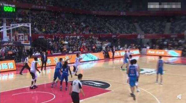 厉害了！深圳男篮超远三分绝杀四川 球迷：CBA现在这么恐怖了吗？