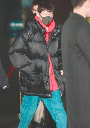 太可爱了吧！王源刘海撞款福娃，这是要准备过年了吗？