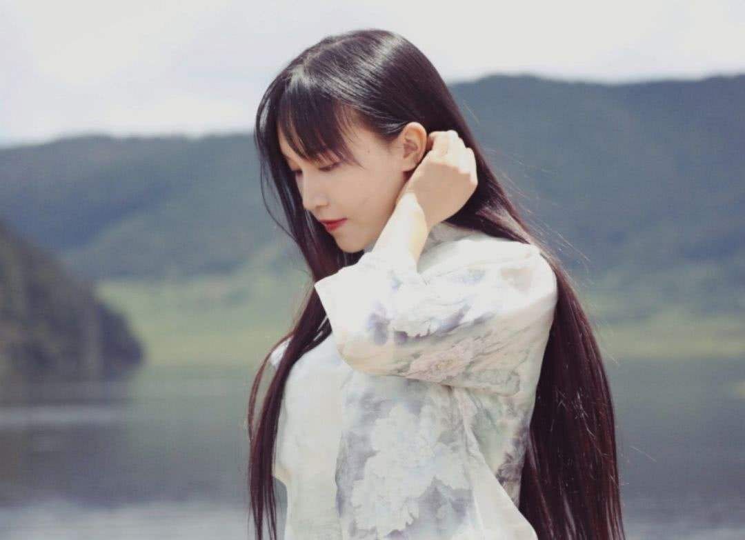 央视评李子柒为何火遍全球 李子柒的成功因何而来？