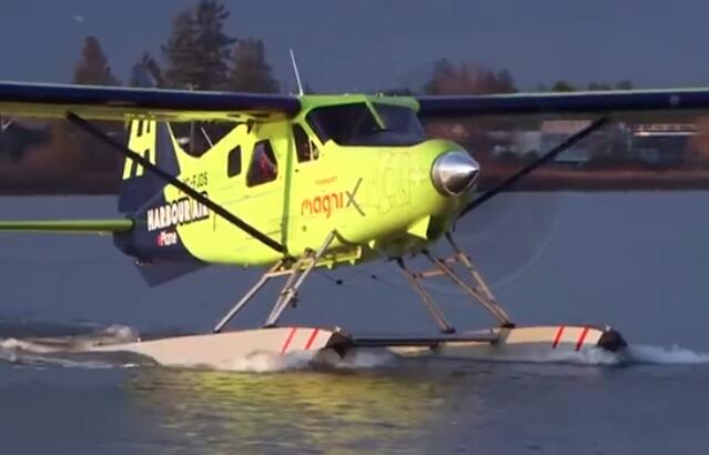 首架电动飞机首飞!不仅节省成本还实现零排放?真正的黑科技来了