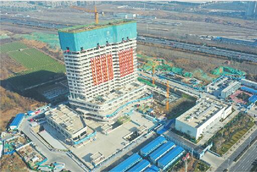 省肿瘤医院质子中心主体封顶 投入使用后每年可救治3000余人